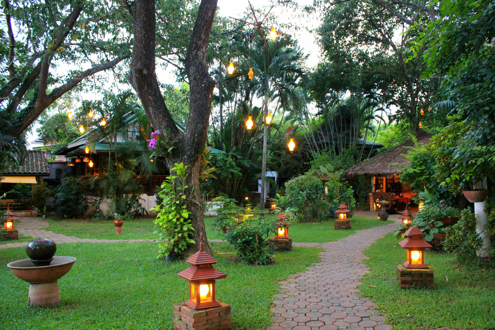 Hotel Secret Garden Chiangmai à San Kamphaeng Extérieur photo